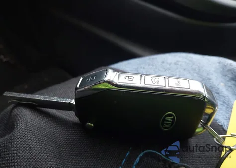 2020 Kia Forte Lxs из США, поврежденный, VIN 3KPF24AD7LE172261